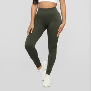 Seamless sports leggings